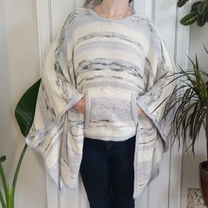 Comfy Pancho with Pocket